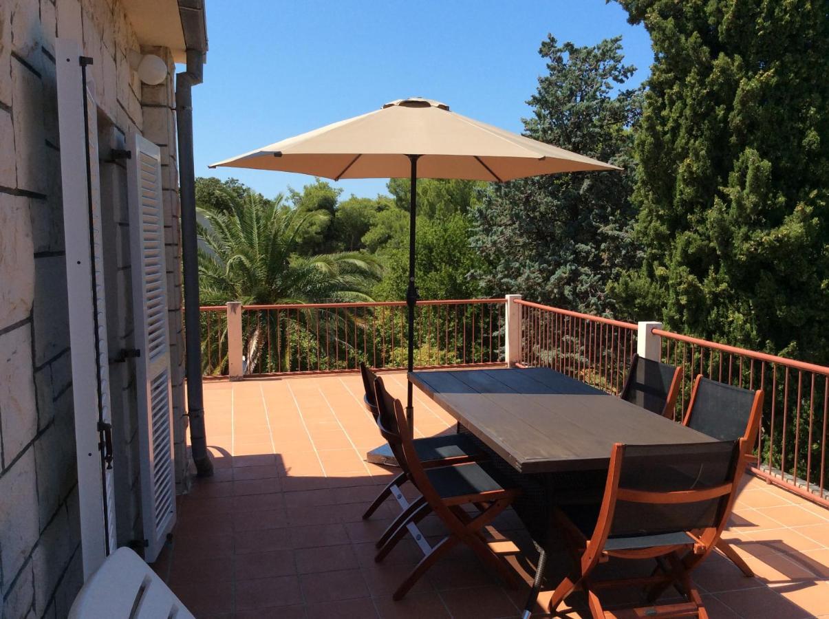 Apartment Supetar Blue Sky Buitenkant foto